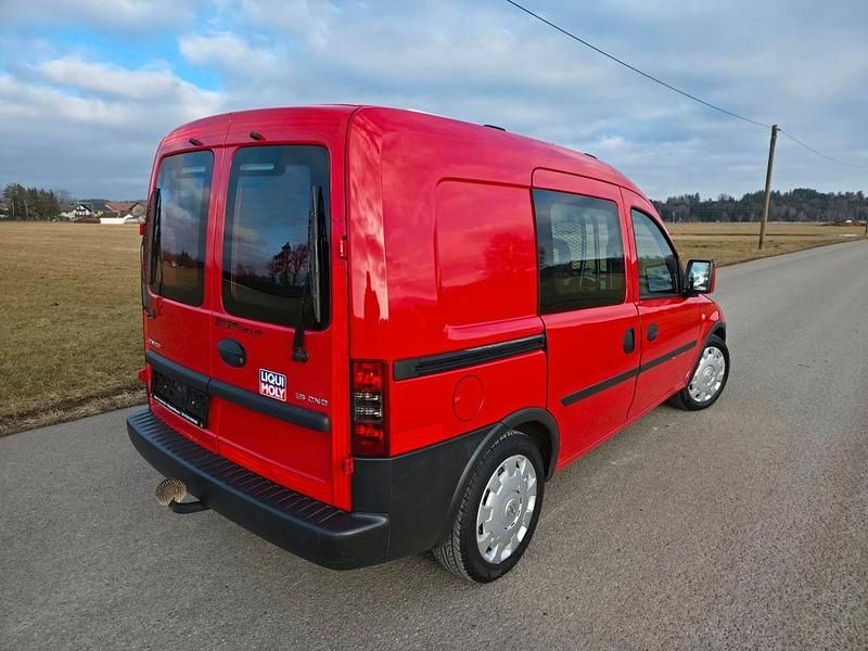 Gebraucht Opel Combo 94 PS (69 kW) 2006 Rot Van / Kleinbus