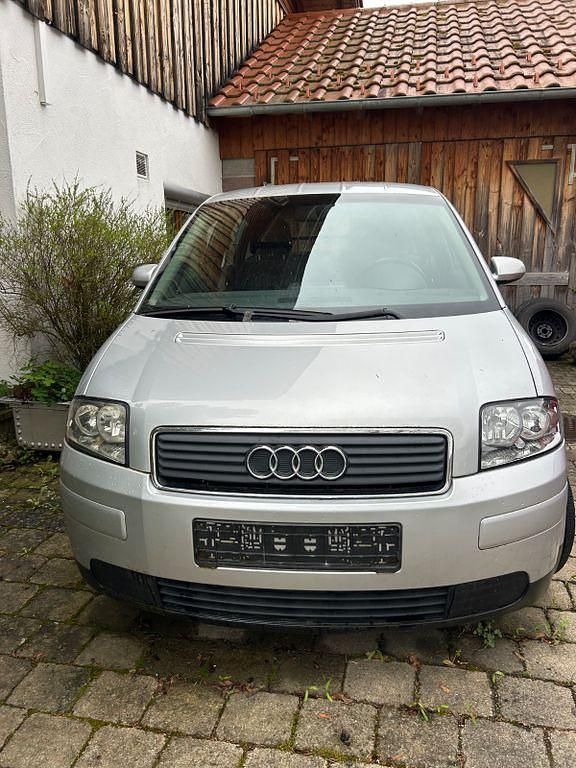 Usado Audi A2 90 HP (66 kW) 2004 Prateado Citadino