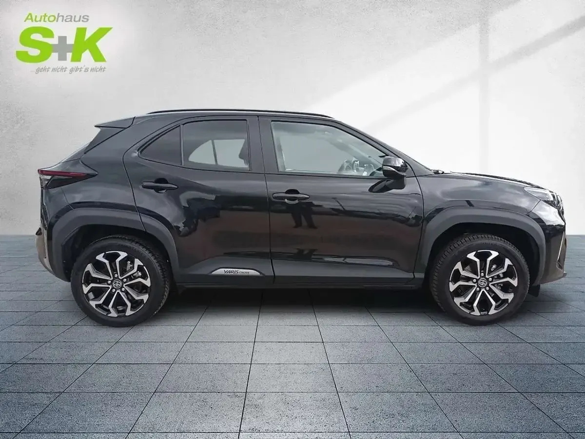 Gebraucht Toyota Yaris 131 PS (96 kW) 2025 Black mica Kleinwagen