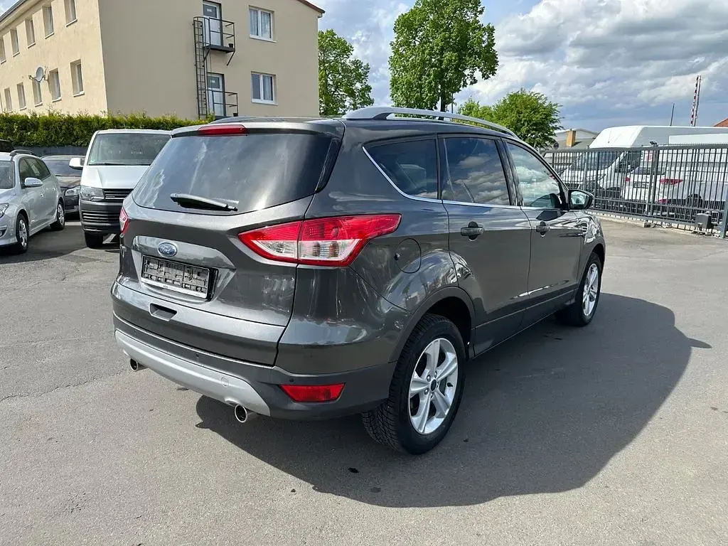 Używany Ford Kuga Titanium 150 KM (110 kW) 2016 Szary SUV