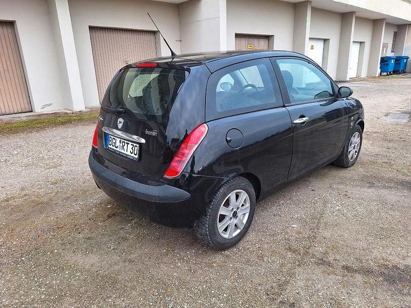 Gebraucht Lancia Ypsilon 80 PS (58 kW) 2006 Schwarz Kleinwagen