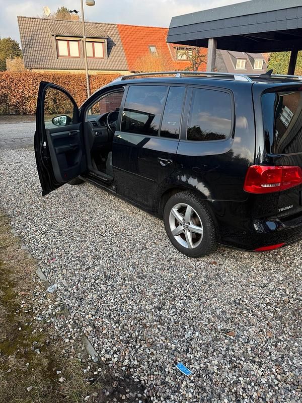 Gebraucht VW Touran 140 PS (102 kW) 2012 Schwarz Van / Kleinbus