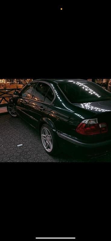 Schwarz Gebraucht 1999 BMW 316 Limousine | 2.300 € - Bild 1/4
