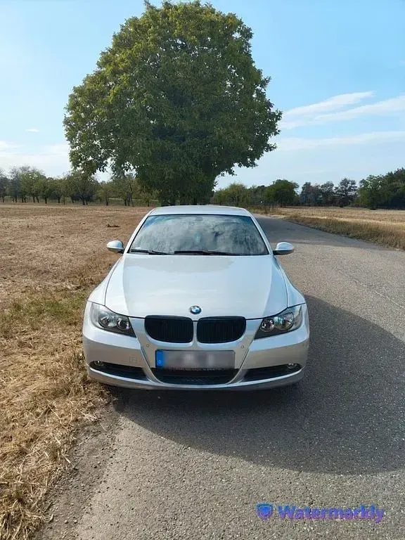 Gebraucht BMW 320 150 PS (110 kW) 2006 Silber Limousine