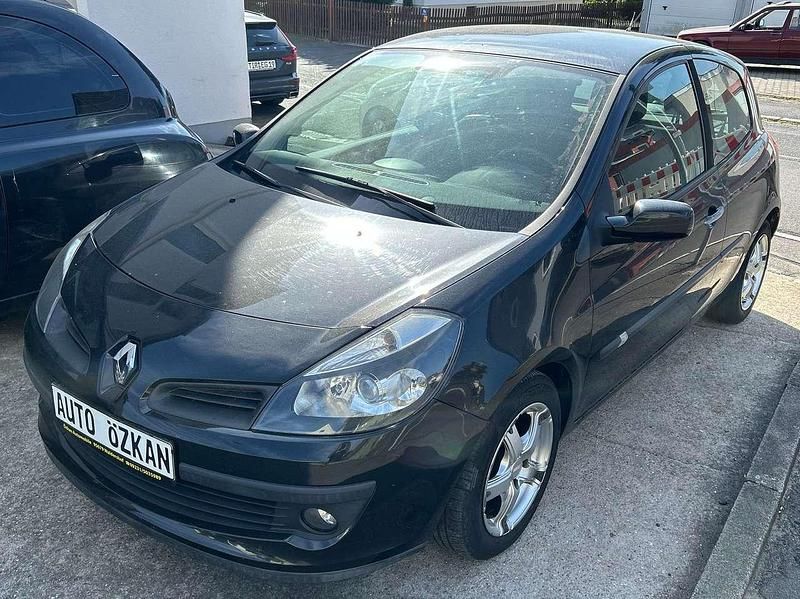 Schwarz Gebraucht 2006 Renault Clio II Expression Limousine | 2.699 € (Etwas zu teuer) - Bild 1/4