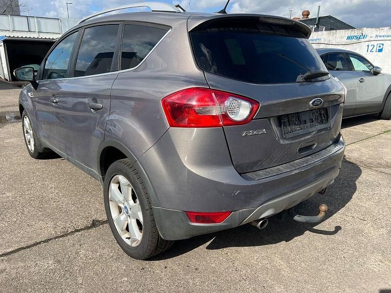 Gebraucht Ford Kuga Trend 163 PS (119 kW) 2011 Braun SUV