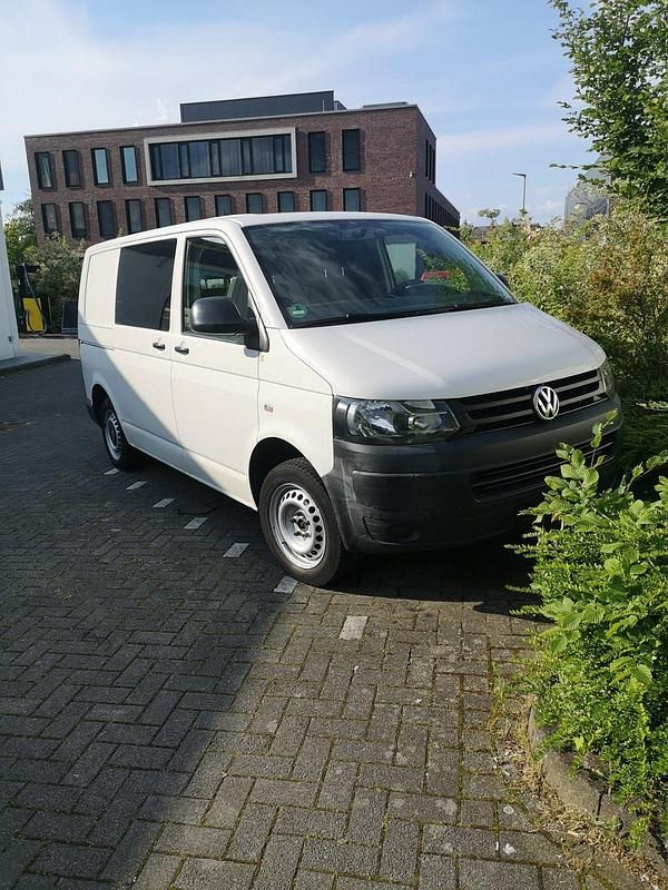 Weiß Gebraucht 2015 VW T5 Van | 9.500 € - Bild 1/4