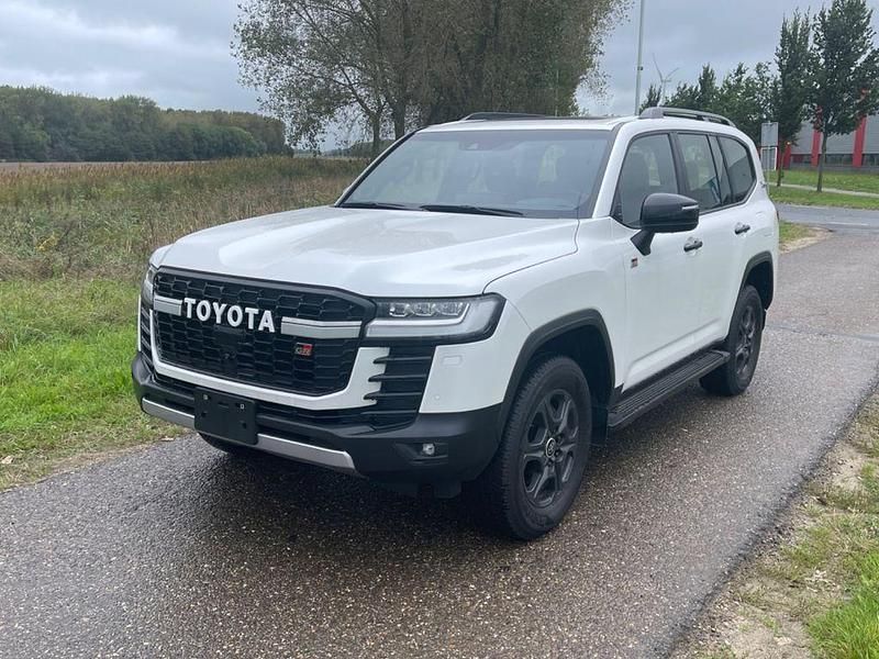 Schwarz Neu 2024 Toyota Land Cruiser SUV | 155.900 € - Bild 1/4