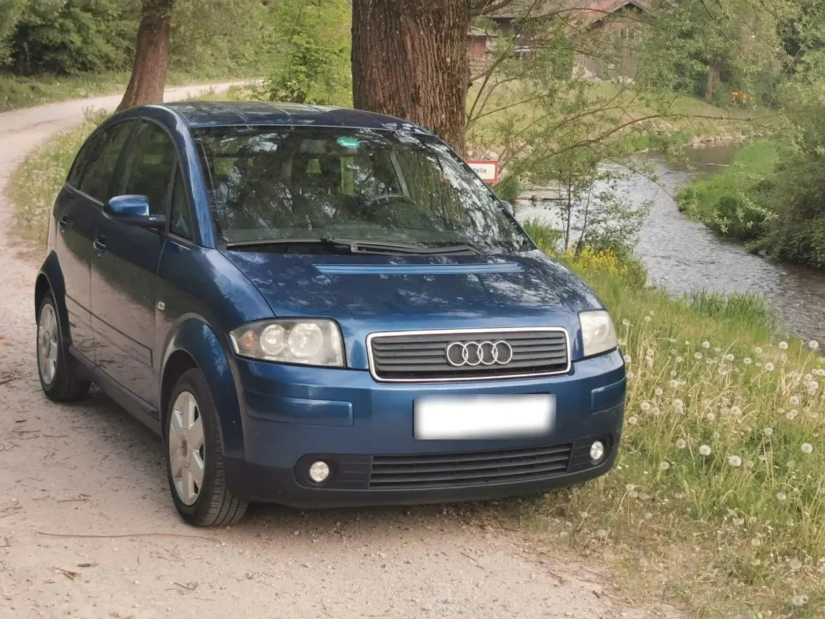 Gebraucht Audi A2 75 PS (55 kW) 2005 Blau Kleinwagen