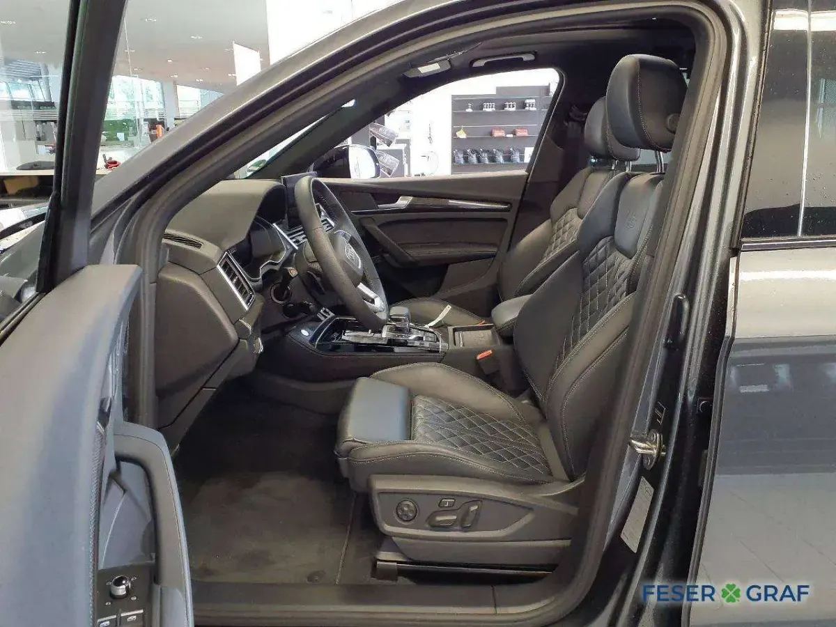 Gebraucht Audi SQ5 Design 341 PS (250 kW) 2025 Daytonagrau perleffekt SUV