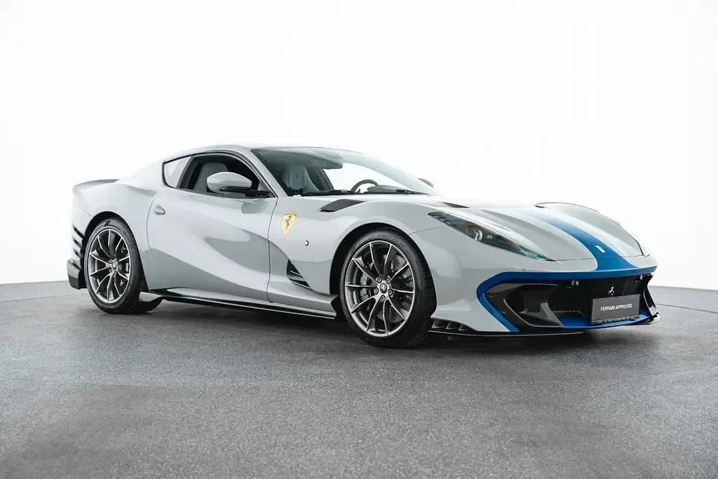 Gebraucht Ferrari 812 825 PS (606 kW) 2023 Grau