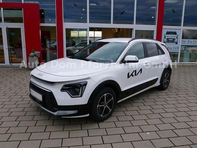 Schneeweiß Gebraucht 2024 Kia Niro Spirit SUV | 33.890 € - Bild 1/4