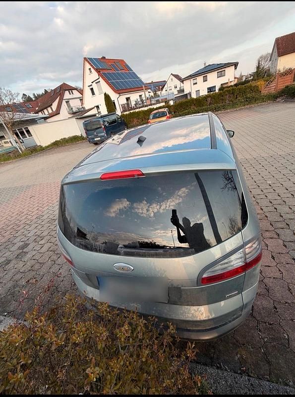 Usado Ford S-MAX S 150 HP (110 kW) 2008 Prateado Monovolume