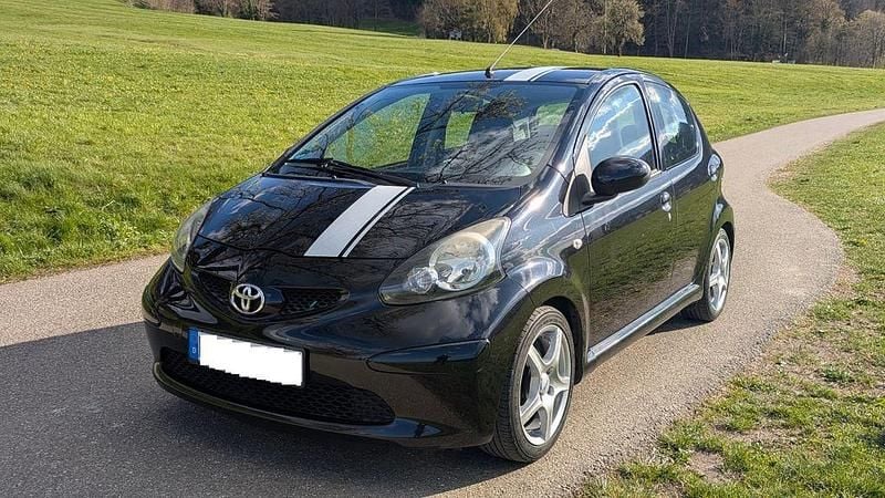 Gebraucht Toyota Aygo 68 PS (50 kW) 2008 Schwarz Kleinwagen