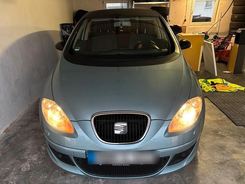 Gebraucht Seat Altea 125 PS (91 kW) 2008 Blau Kleinwagen