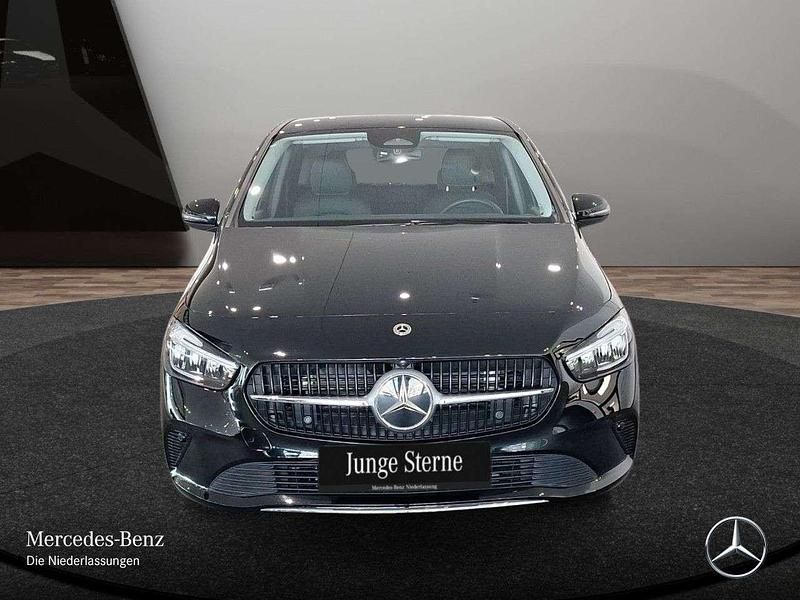 Gebraucht Mercedes B200 Advanced Plus 163 PS (119 kW) 2024 Schwarz Van / Kleinbus