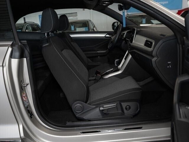 Gebraucht VW T-Roc Cabriolet Move 150 PS (110 kW) 2024 Ivorysilvermetallic Cabrio