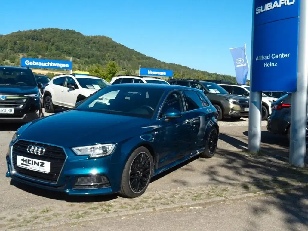 Gebraucht Audi A3 Sport 150 PS (110 kW) 2020 Blau Limousine