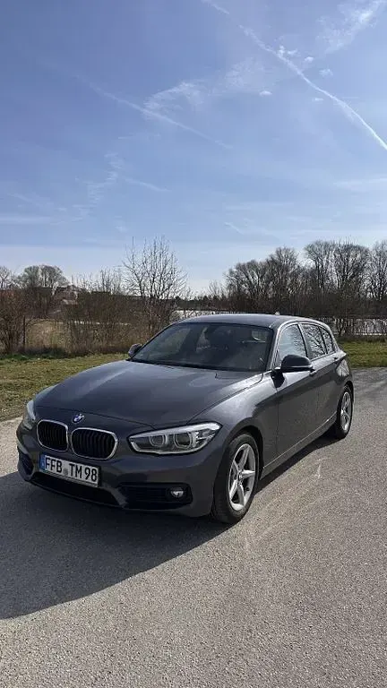 Gebraucht BMW 116 Advantage 116 PS (85 kW) 2016 Grau Kleinwagen