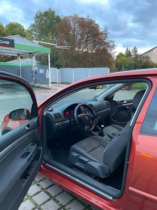 Gebraucht VW Golf V 80 PS (58 kW) 2006 Orange Kleinwagen