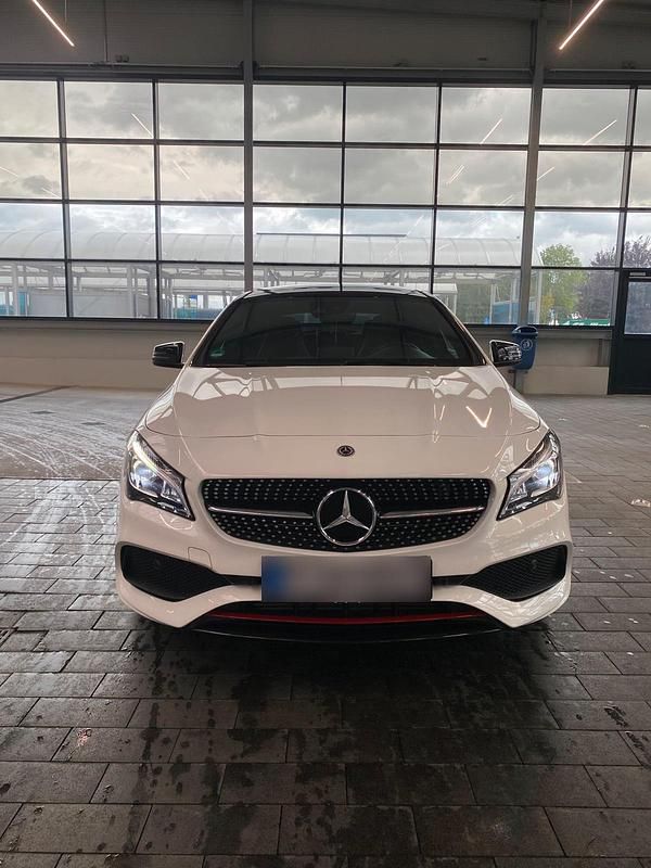 Gebraucht Mercedes CLA250 AMG line 218 PS (160 kW) 2018 Weiß Limousine