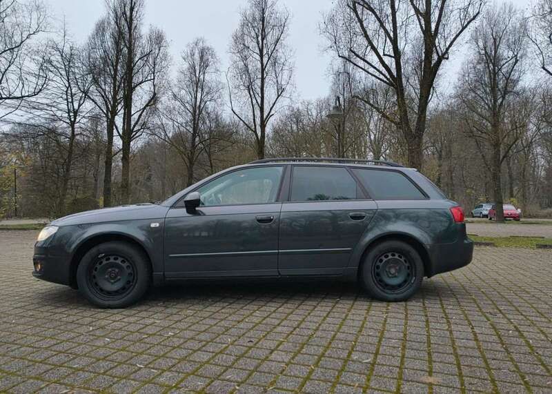 Grau Gebraucht 2009 Seat Exeo Style Kombi | 3.300 € - Bild 1/4