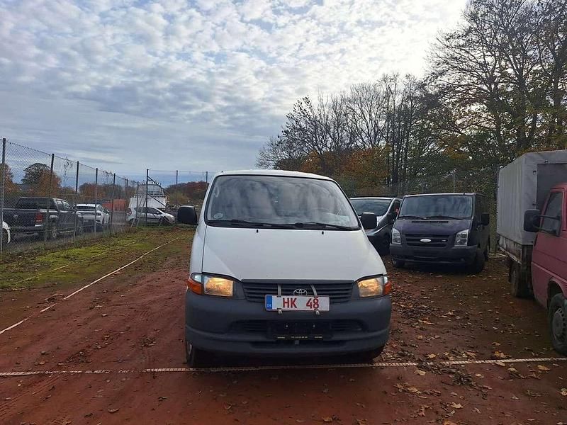 Gebraucht Toyota HiAce 88 PS (64 kW) 2006 Weiß Van / Kleinbus