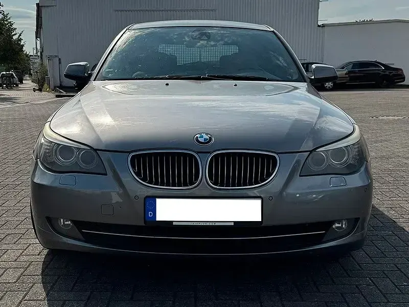 Gebraucht BMW 525 Exclusive 211 PS (155 kW) 2010 Grau Kombi