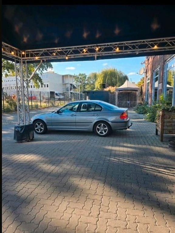 Gebraucht BMW 320 170 PS (125 kW) 2004 Grau Limousine