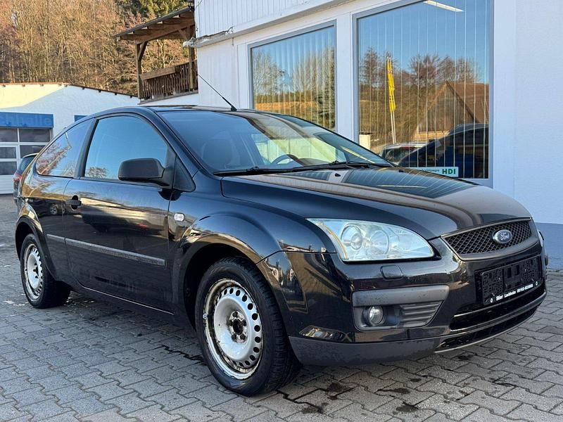 Gebraucht Ford Focus Trend 145 PS (106 kW) 2005 Schwarz Kleinwagen
