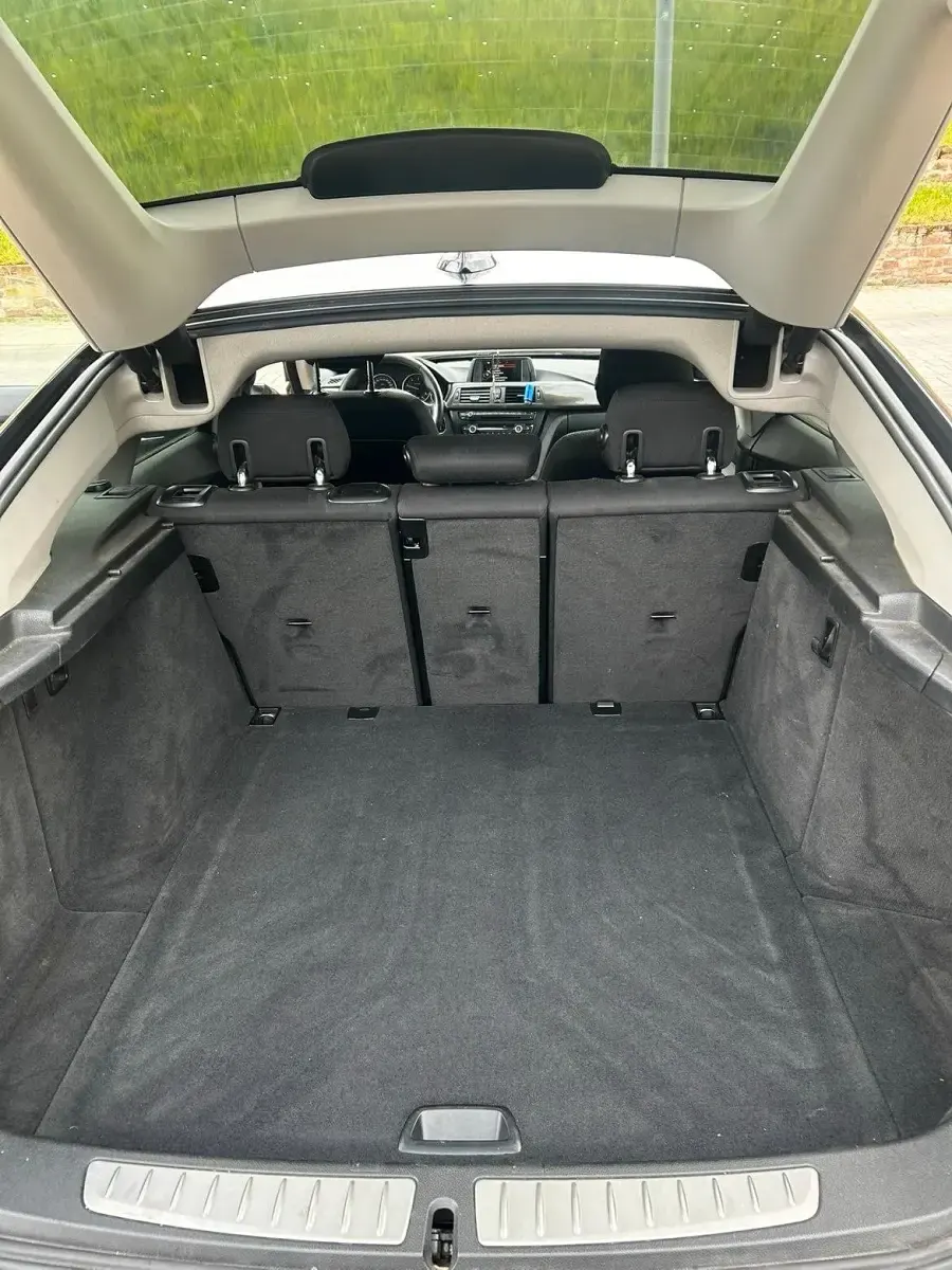 Gebraucht BMW 320 190 PS (139 kW) 2016 Schwarz Limousine