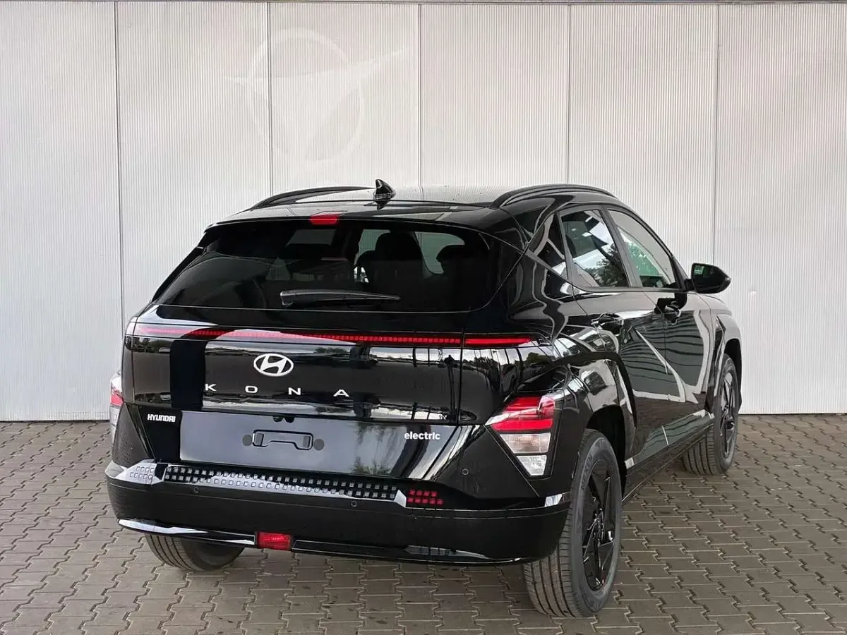 Neu Hyundai Kona Comfort 150 kW (204 PS) 2026 Schwarz SUV
