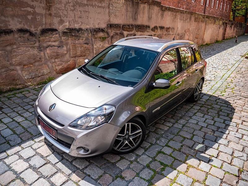Brugt Renault Clio II Dynamique 101 HK (74 kW) 2011 Grå Sedan