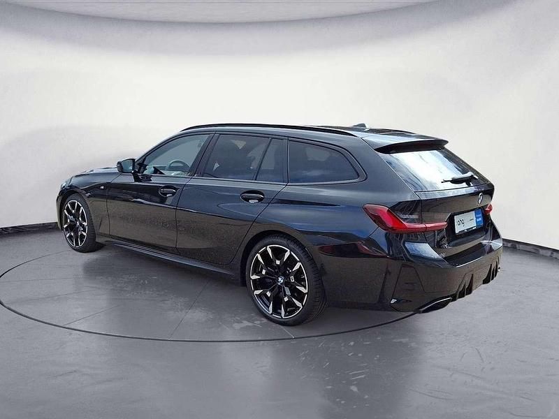 Gebraucht BMW 340 374 PS (275 kW) 2025 Saphirschwarz metallic Kombi