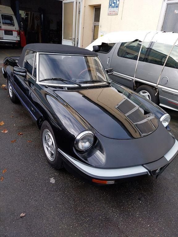 Gebraucht Alfa Romeo Spider 116 PS (85 kW) 1986 Schwarz Cabrio
