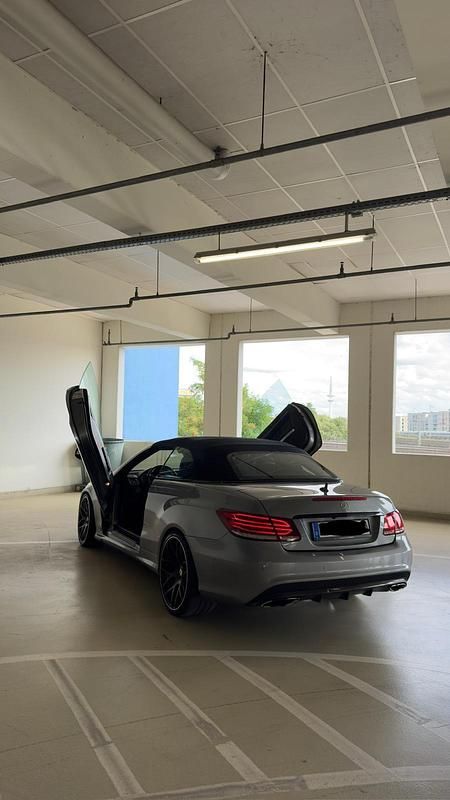 Grau Gebraucht 2013 Mercedes E500 Cabrio | 27.499 € - Bild 1/4