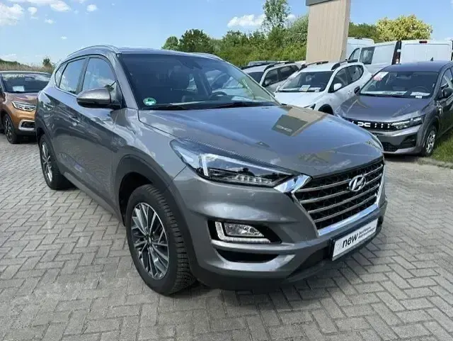 Gebraucht Hyundai Tucson Style 177 PS (130 kW) 2019 Olivine grey / mic SUV