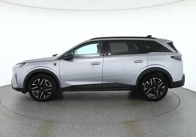 Neu Peugeot 5008 GT 145 PS (106 kW) 2026 Andere SUV