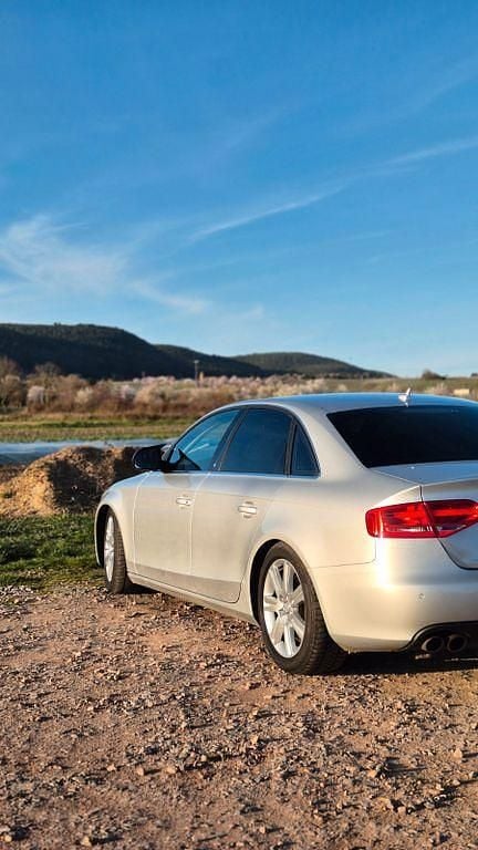 Używany Audi A4 Performance 220 KM (161 kW) 2008 Szary Sedan/Limuzyna