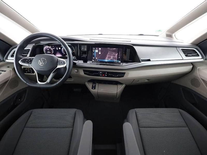 Gebraucht VW Multivan 177 PS (130 kW) 2025 Starlight blue Van