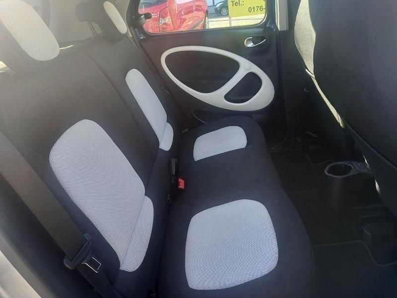 Second-hand Smart ForFour Passion 71 CP (52 kW) 2015 Albastru Hatchback