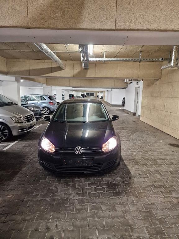 Blau Gebraucht 2009 VW Golf Trendline Limousine | 3.500 € (Guter Preis) - Bild 1/4