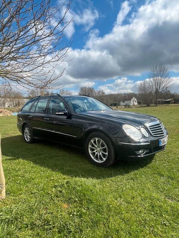 Schwarz Gebraucht 2007 Mercedes E200 Avantgarde Kombi | 3.100 € (Guter Preis) - Bild 1/4