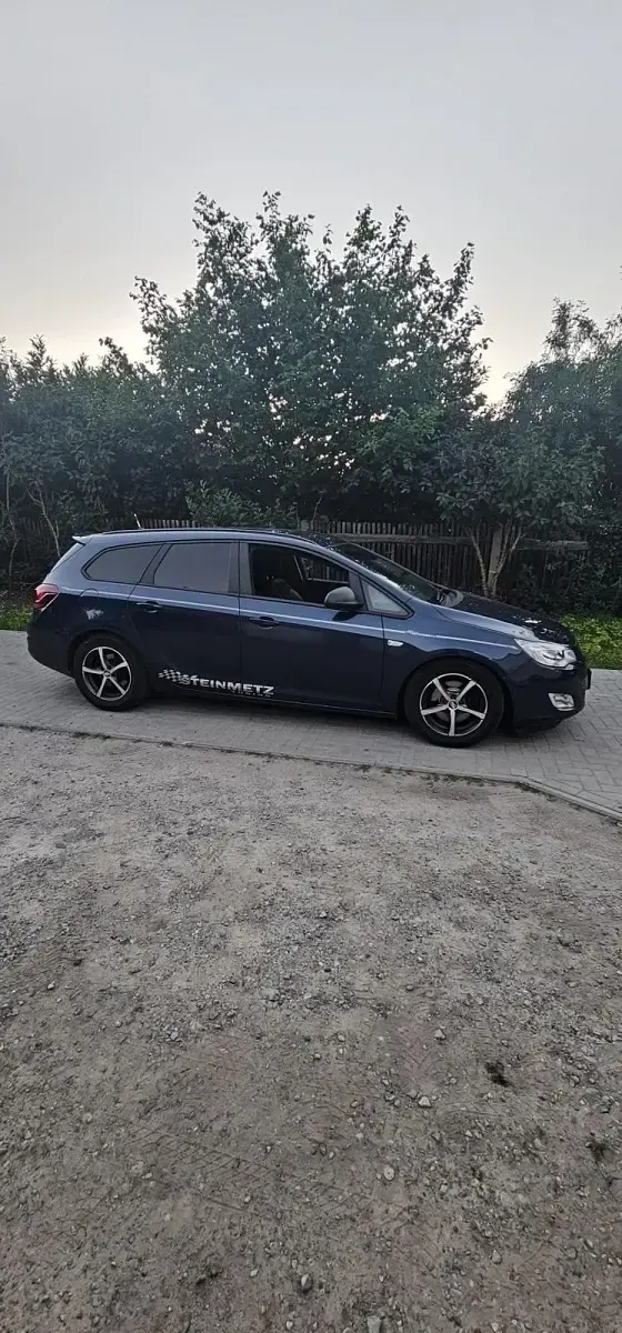 Gebraucht Opel Astra 125 PS (91 kW) 2011 Blau Kombi