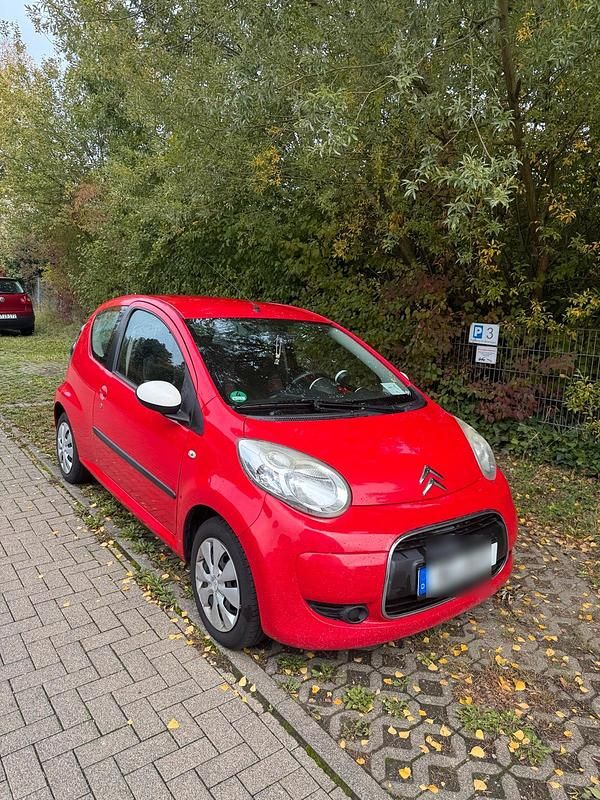 Rot Gebraucht 2010 Citroën C1 Kleinwagen | 1.999 € (Etwas zu teuer) - Bild 1/4
