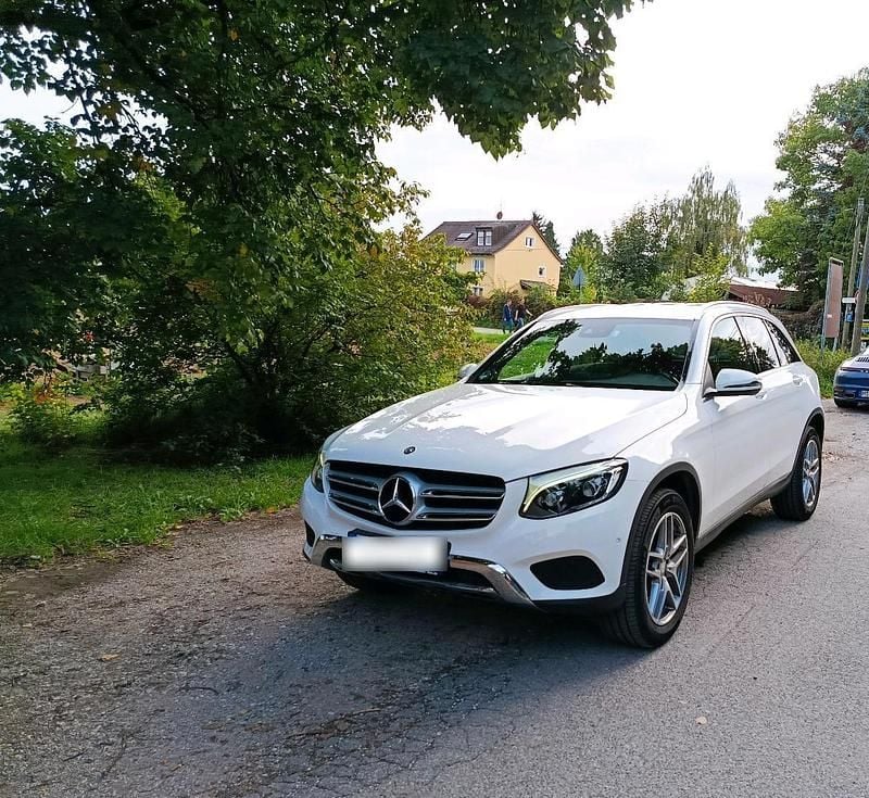 Gebraucht Mercedes GLC250 204 PS (150 kW) 2016 Weiß SUV