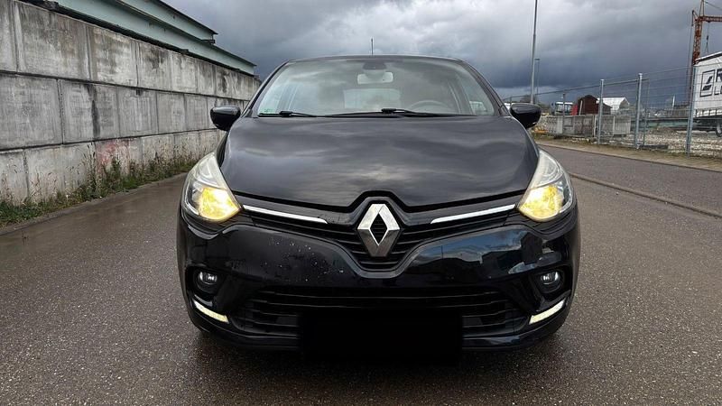 Gebraucht Renault Clio IV LIMITED 118 PS (86 kW) 2017 Schwarz Kleinwagen