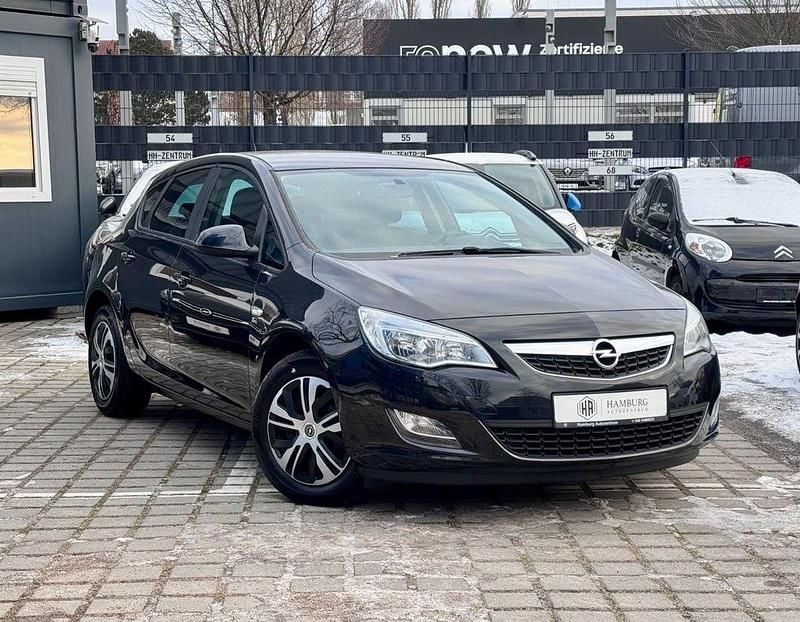 Gebraucht Opel Astra 140 PS (102 kW) 2012 Schwarz Limousine