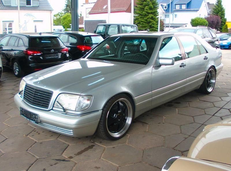 Silber Gebraucht 1995 Mercedes S500L Limousine | 13.499 € - Bild 1/4
