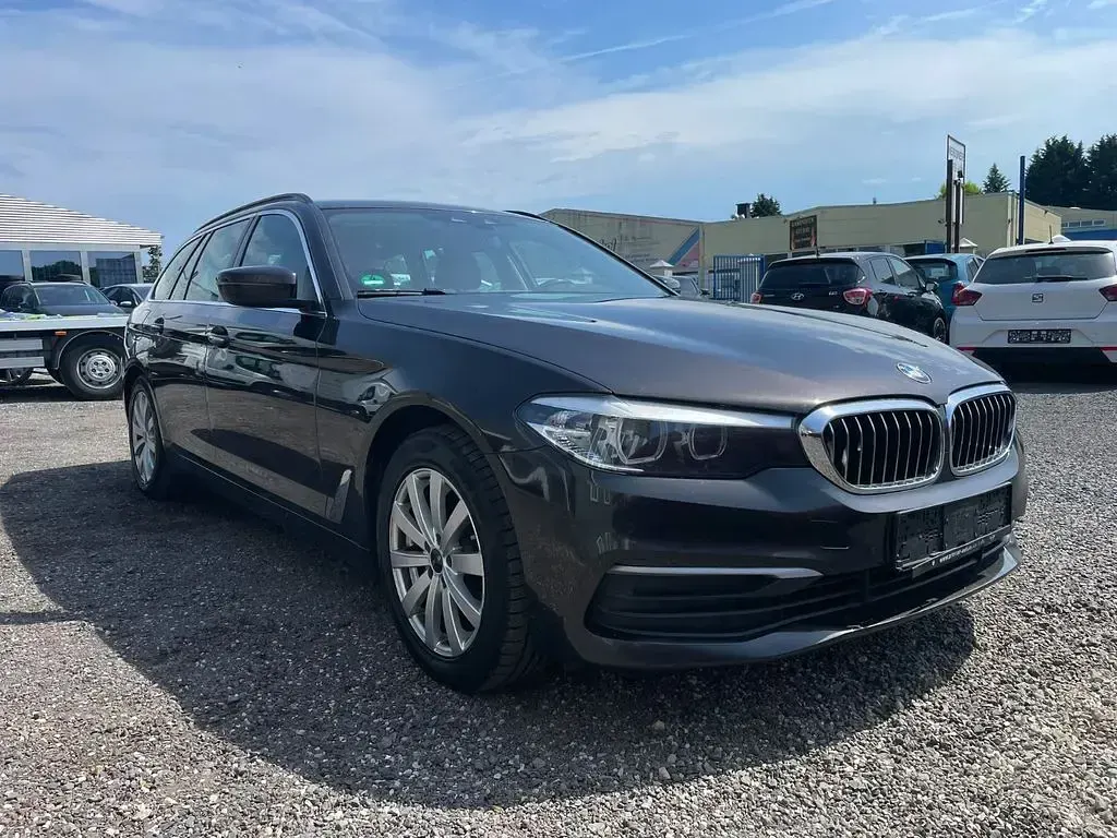 Gebraucht BMW 520 Performance 190 PS (139 kW) 2017 Braun Kombi